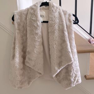 Faux fur ivory vest